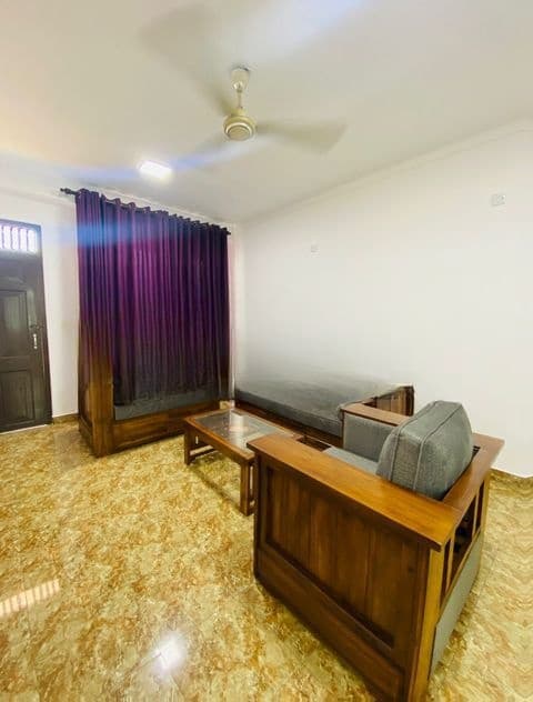 Long-Term Fully Furnished Apartment for Rent in Colombo 06 Code: CSPL302