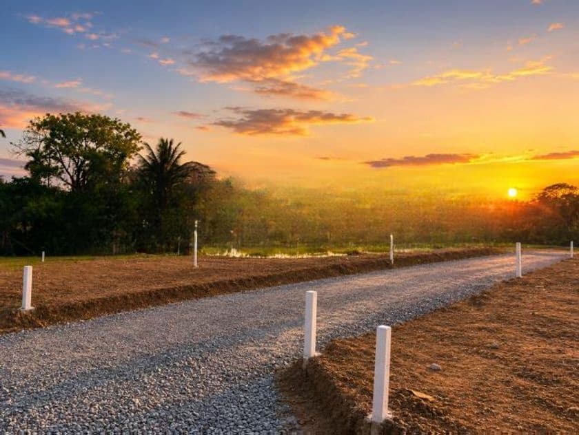 120 බස් පාරට විනාඩි 5 දුරින් අගනා බිම් කොටසක් කහතුඩුවෙන්