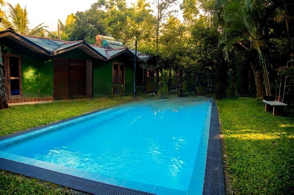 Villa Type Holiday Bungalow Rooms for Rent Gunnepane