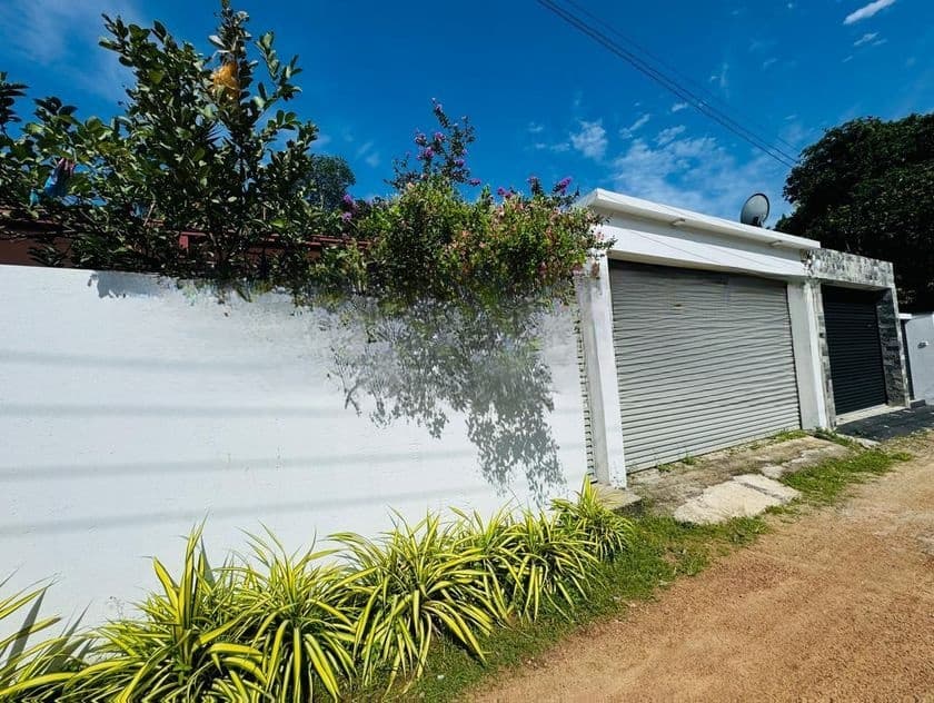 Almost Brand New Luxury House for Sale in Piliyandala
