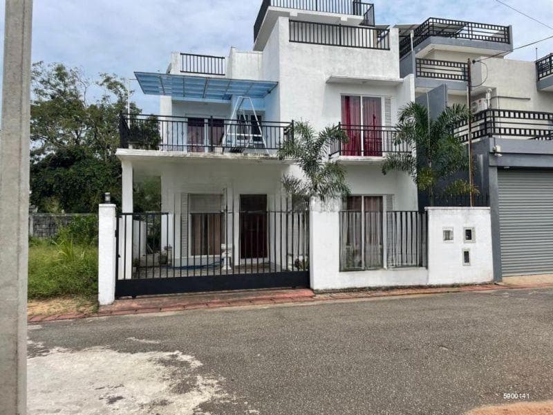 Malabe, Sparkles Residencies 1509 sq.ft 04 Bed Roooms House on 6.25 Perch of Land for Sale