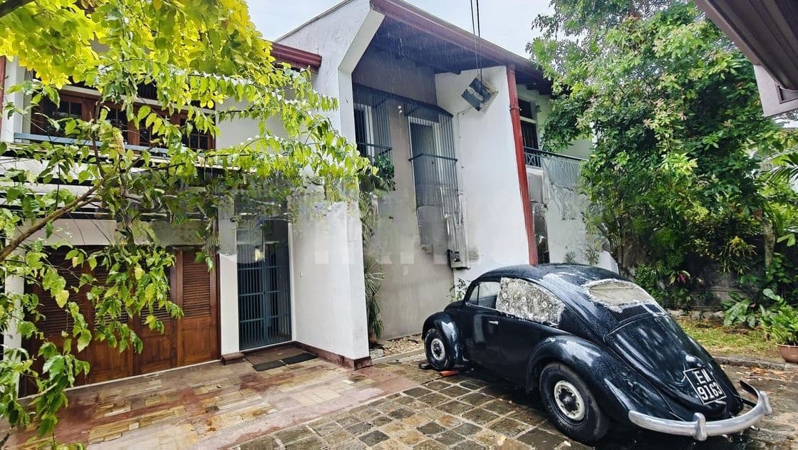Lakefront spacious 7br villa house for sale - Mahargama