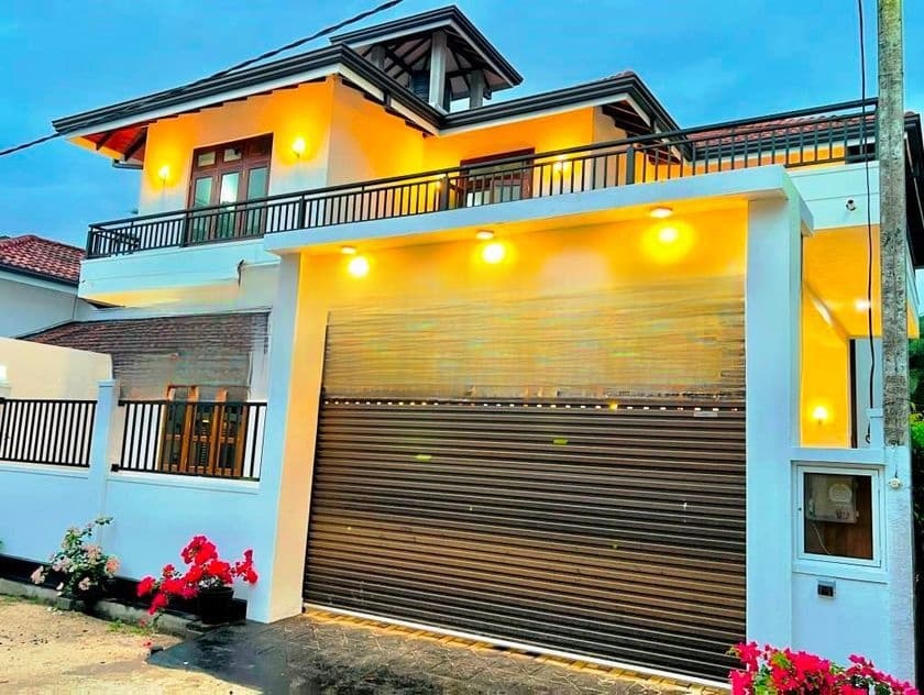 Best 1st Quality Wooden Floors An Upstairs House For Sale In Negombo