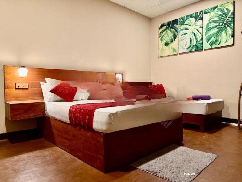 11 BR Hotel for Rent in Nawala – PDC154