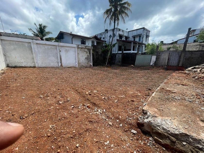 Land for Sale in Nugegoda Ds1592