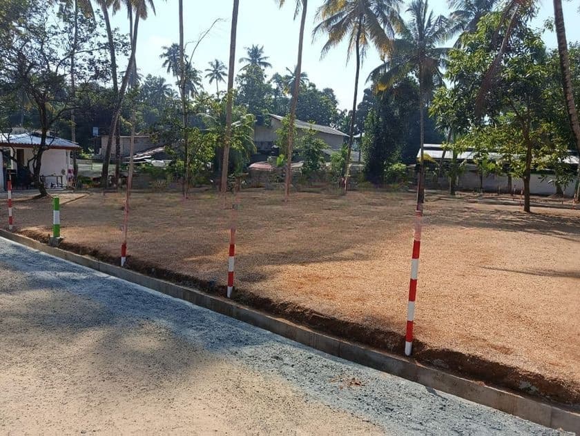 මාවතගම නගර සීමාවෙන් අගනා බිම් කොටස්