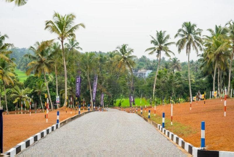 6.50 perches bare land for sale in Homagama for Rs. 5.95million (Per Perch)