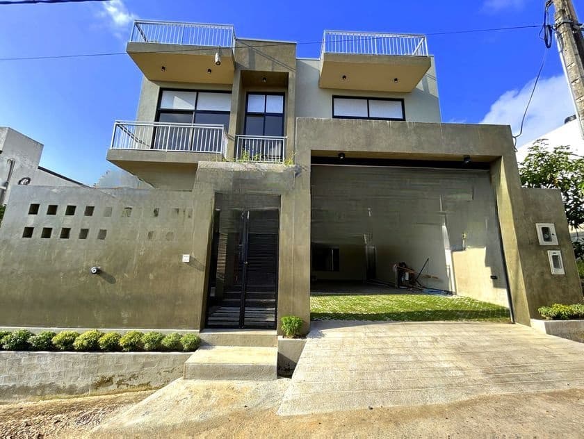 BrandNew Modern House Located in a Gated Community Piliyandala Madapatha
