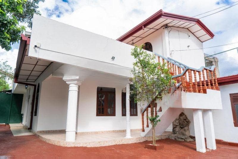 (SU329)🏡 Spacious 7BR Dual-Access House in Navinna – Ideal for Living or Rental! 🚪🛏️