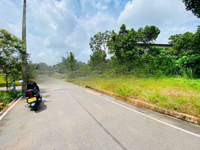 6.65 Perches Land For Sale Malabe Kahanthta Road