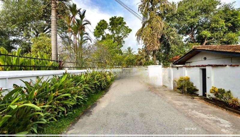 Land For Sale - Siripa Lane, Colombo 5
