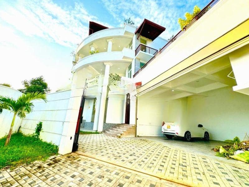(SE1215) 🌟 For Sale: Super Luxury 4-Story Home in Battaramulla, Pelawatta 🌟