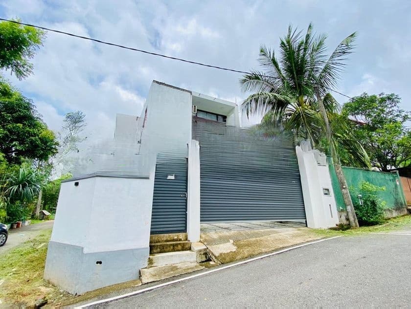 3-Storey Luxury House for Sale – Prime City Athurugiriya