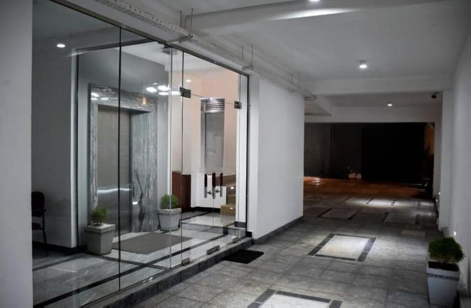 FULLY FURNISHED COMMERCIAL BUILDING FOR RENT COLOMBO 8 NI2279