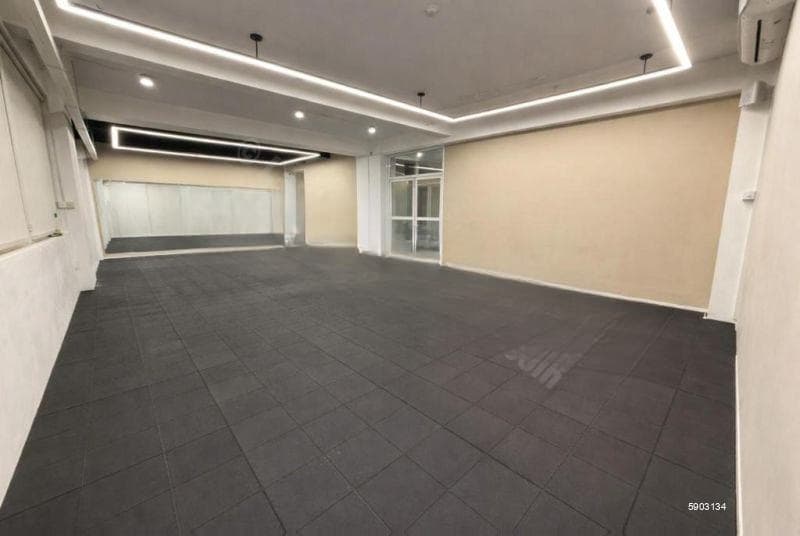 Office space/Viharamahadevi Park/unfurnished/for rent in Colombo-07.