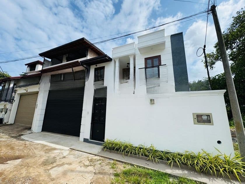 Modern Super Luxury Brand New House for Sale in Boralesgamuwa Town