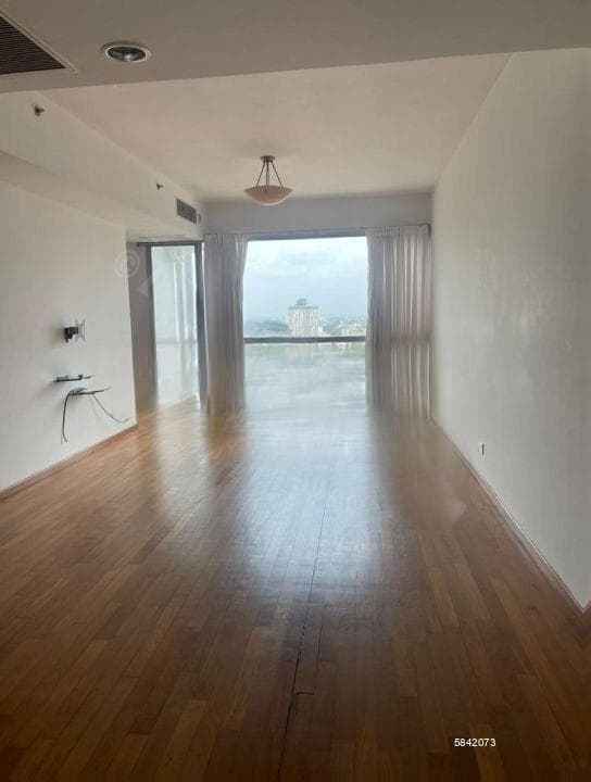 ■ Monarch Apartments 2 BR Apartment ■ For Sale ■ (NK107010)