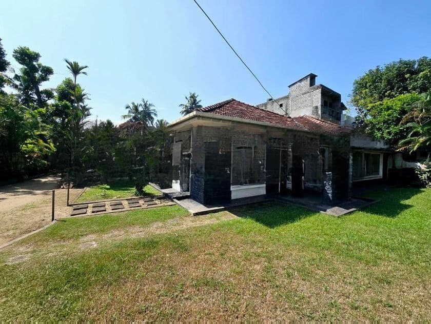 Commercial Land for Sale in Mount Lavinia