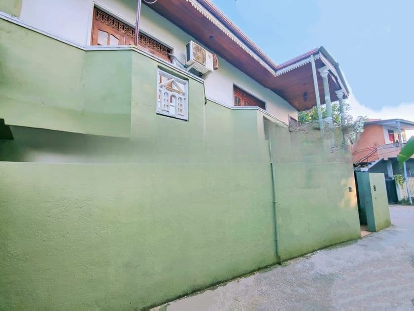 Modern 2 Storey Unit 6 Bedroom House For Sale In Dehiwala