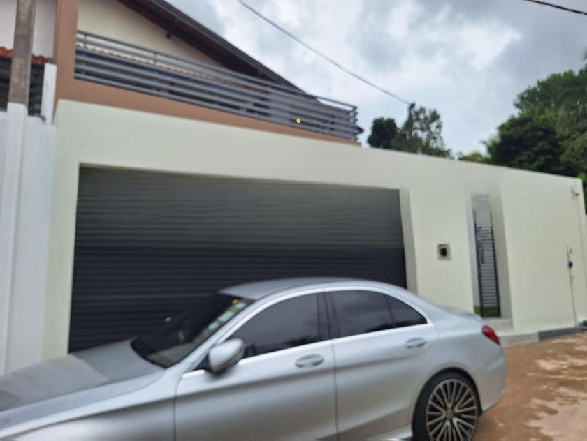 Newly House for Sale in Battaramulla