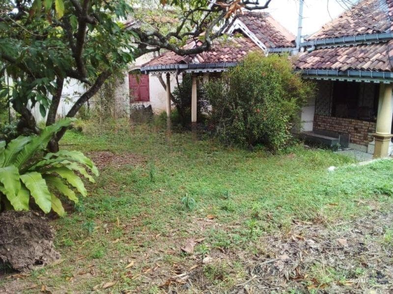 Land for sale Facing Templers Road, Mount Lavinia
