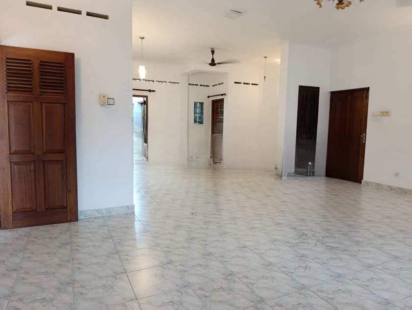 5 Storey Commercial Building for Sale in Colombo 4 Duplication Rd