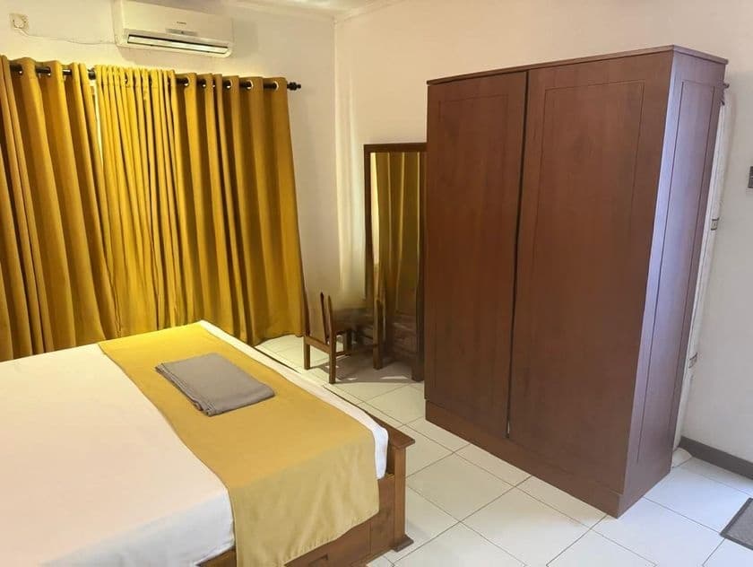 SIX BEDROOM SERVICED APARTMENT FOR RENT COLOMBO 2 TA2436