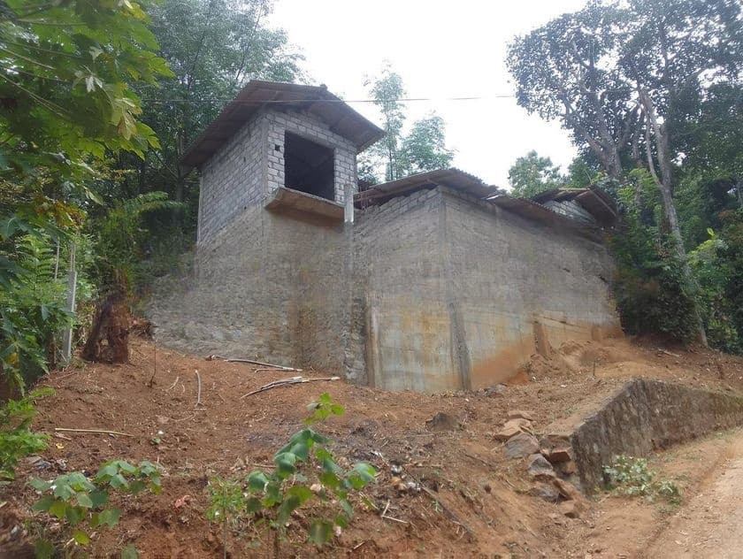 මහනුවර තෙල්දෙණියෙන්අගනා නව නිවසක් විකිණීමට