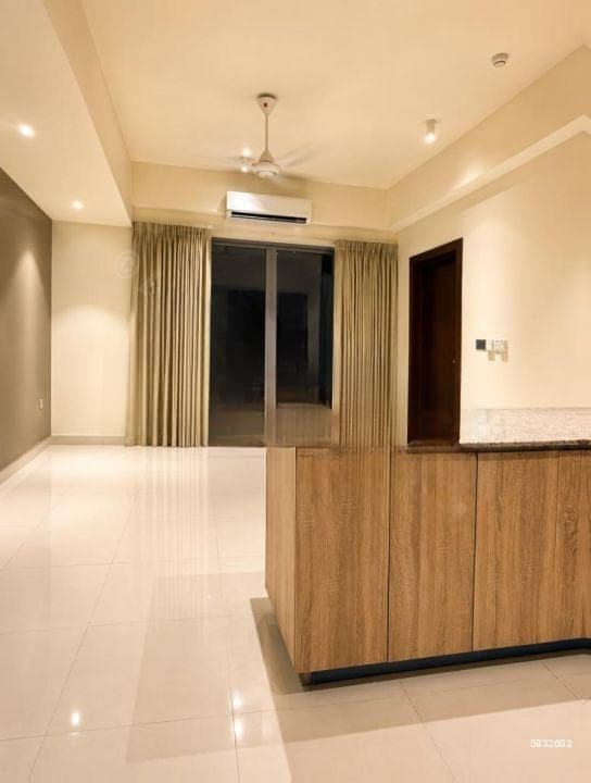 Aquaria/lake view/unfurnished or furnished/02beds/for rent in Colombo - 05.