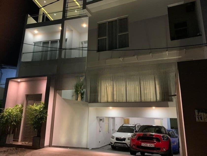 Luxury House for Rent – Bodiraja Mawatha, Rajagiriya (HR101)