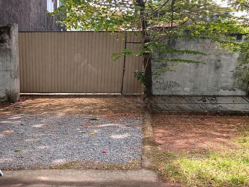Land for Sale in Borella – Prime Residential Location (Off Cotta Road)