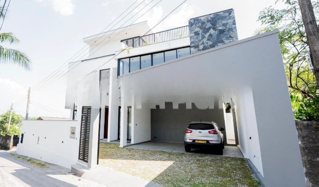 Modern Luxury Super Brand New House for Sale in Malabe \
