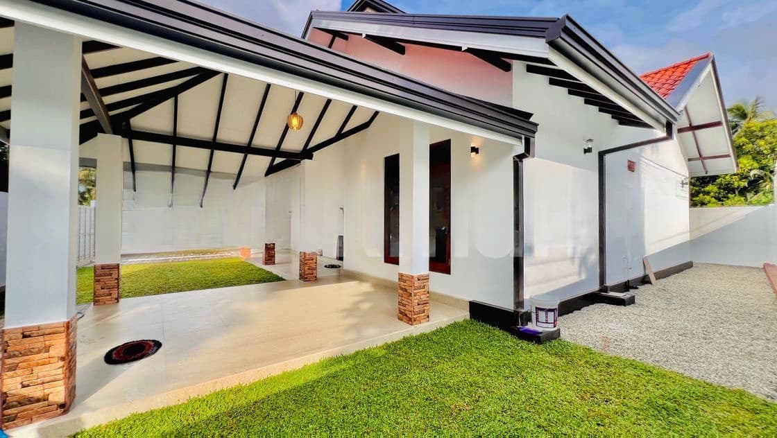 Solid New Single Storey House Sale In Negombo