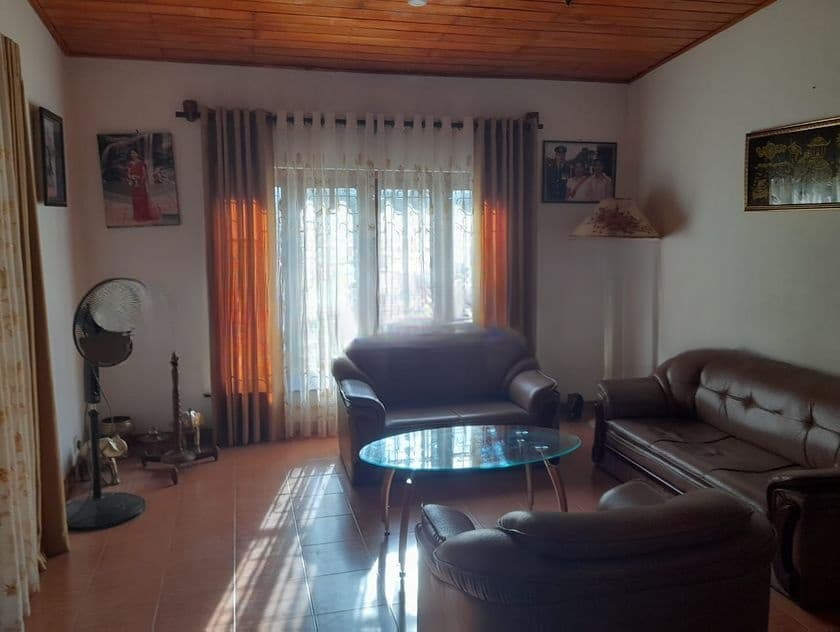 Kandy : 8BR (40.8P) Luxury House for Sale at Thannekumbura