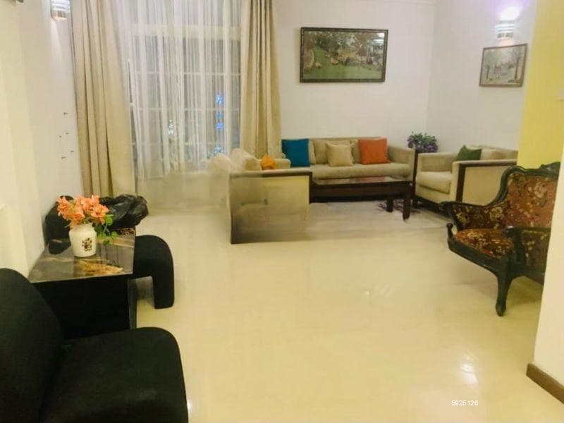 Spacious 3 BR Penthouse Apartment for rent in Colombo 6