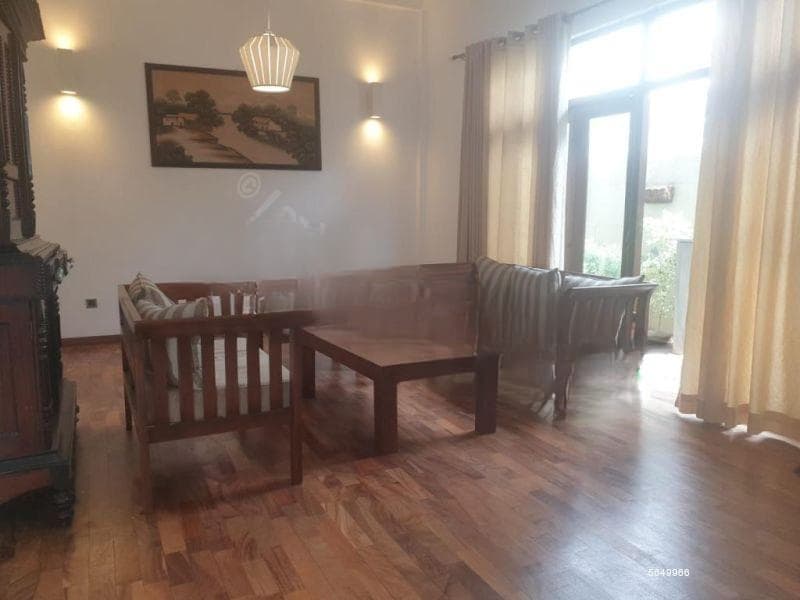 4BR House For Rent At Rajamaha Vihara Rd, Pita Kotte (LH 2433)
