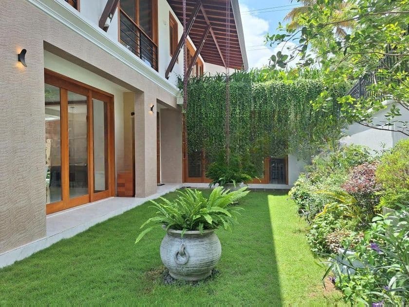Beautiful Super Luxury House for Sale in Battaramulla
