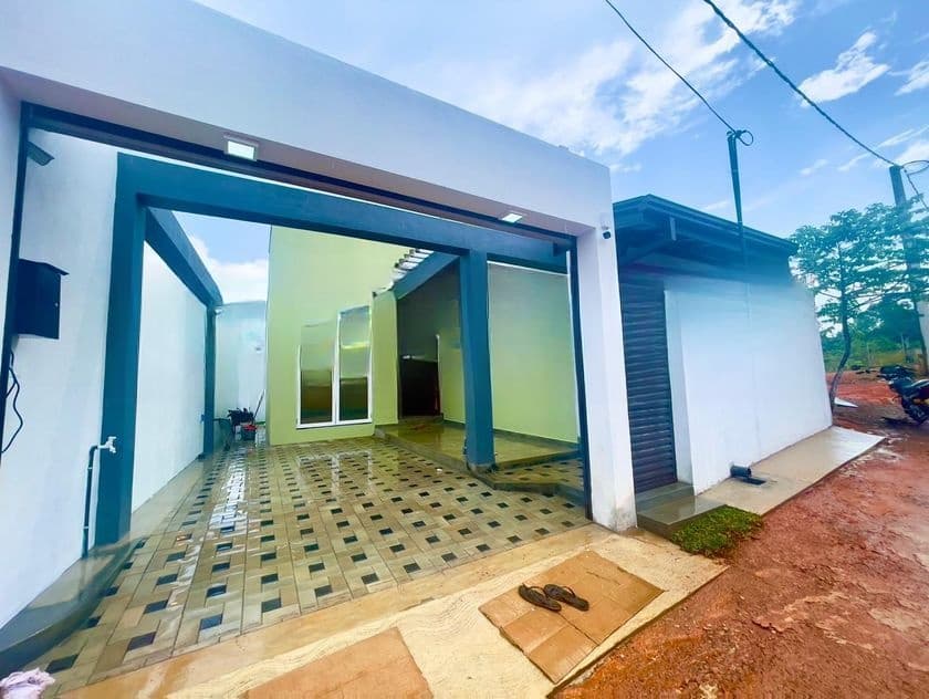 කහතුඩුවෙන් අලුත්ම තනිමහල් නිවසක් විකිණීම