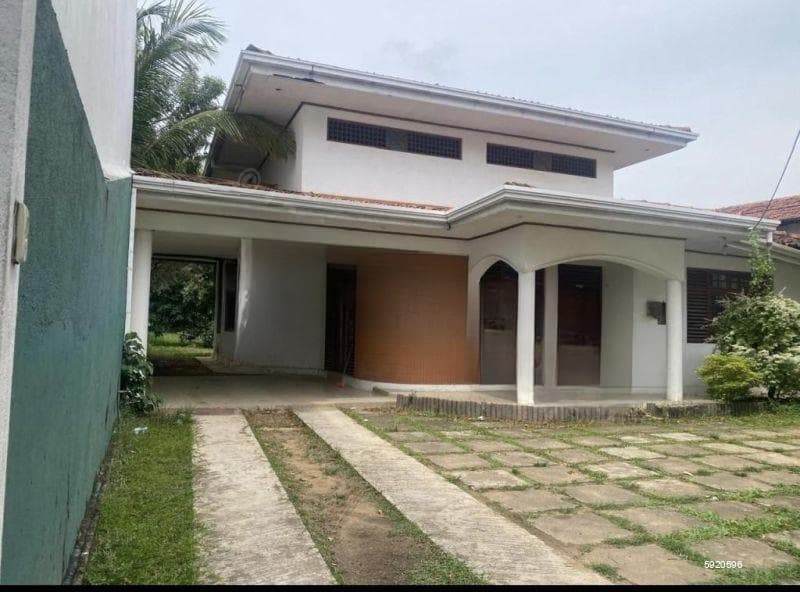 Dehiwala Nedimale, Pathalawatha road 35.7 Perches of Land with an Old House for Sale