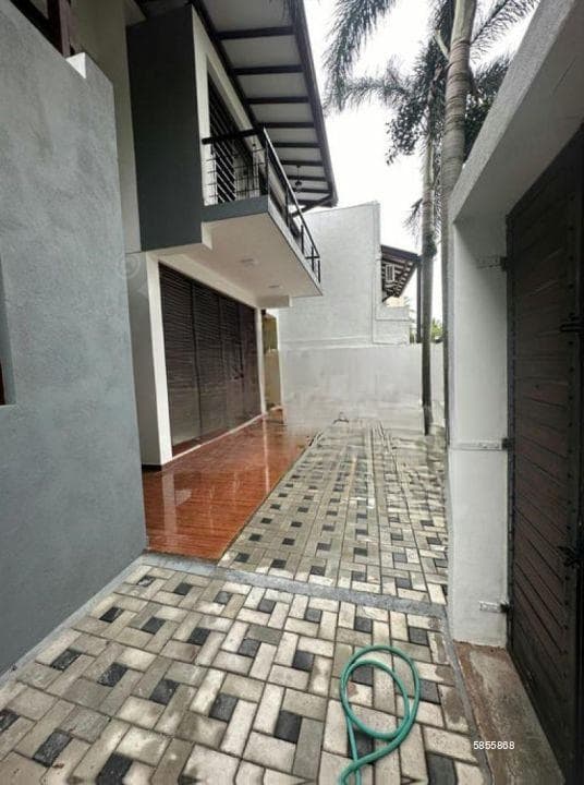 05 Bedroom Unfurnished 02 Storied House for Sale in Nugegoda (A5574)-SOLD