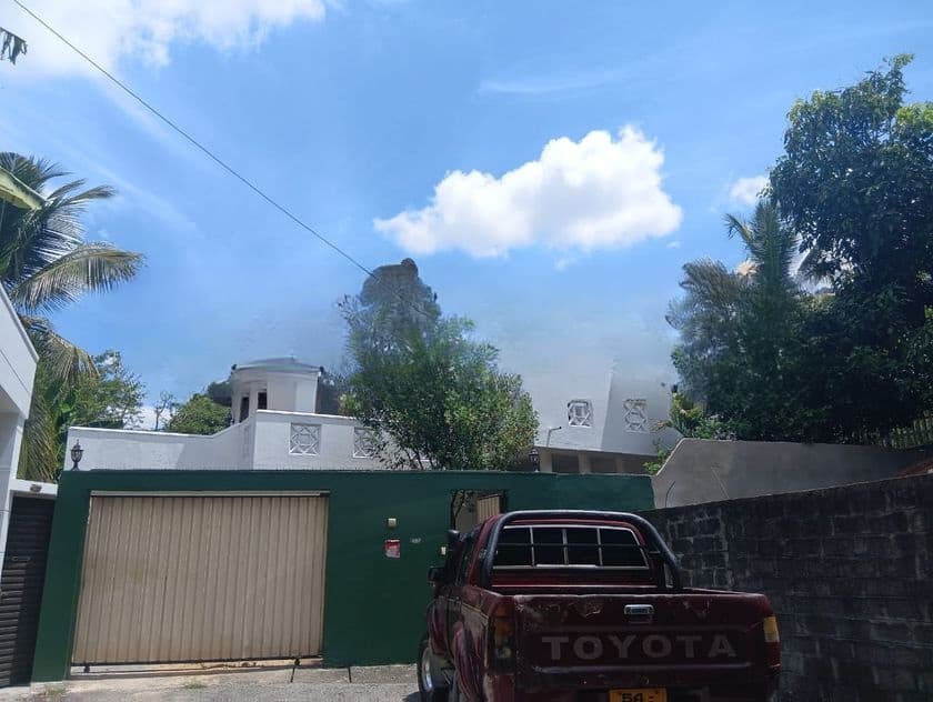 MALABE 5 BED 2 STORY 🏠 FOR RENT