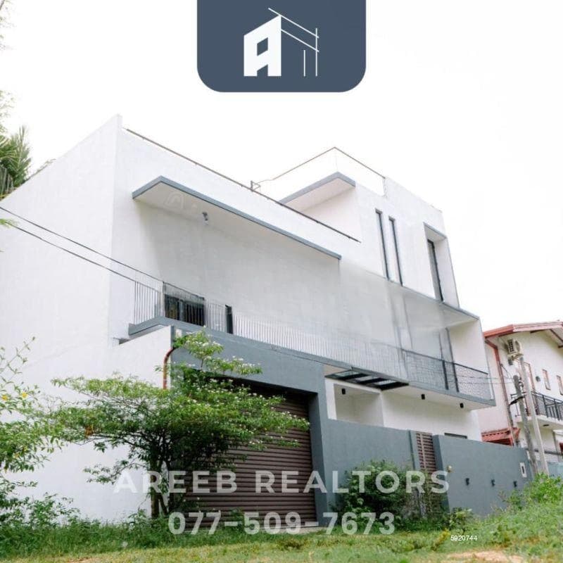 Architect-Designed House for Sale in Battaramulla