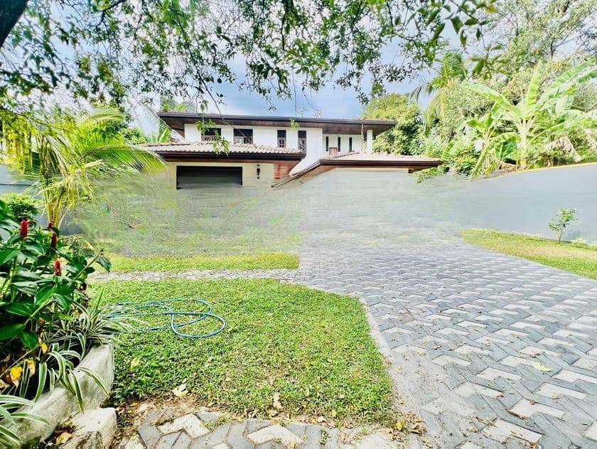 Modern Luxury House for Sale in Kottawa 📍
