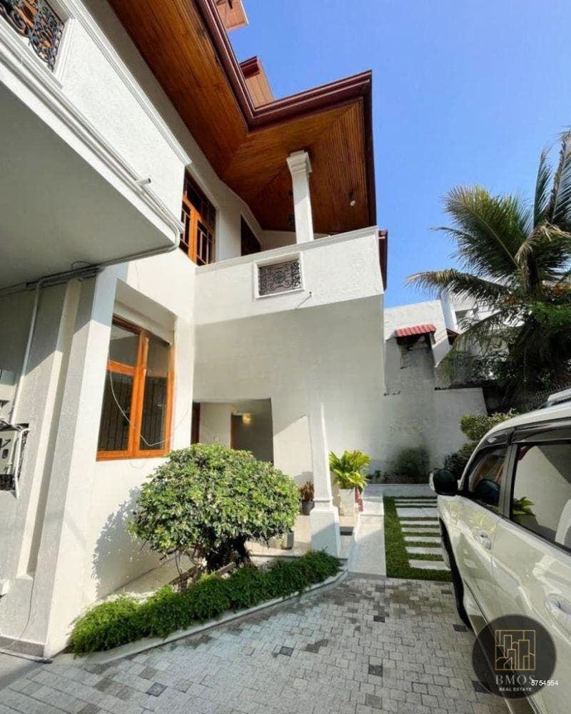 4 Bedroom house for sales in Moratuwa for Rs. 68 million (Negotiable)