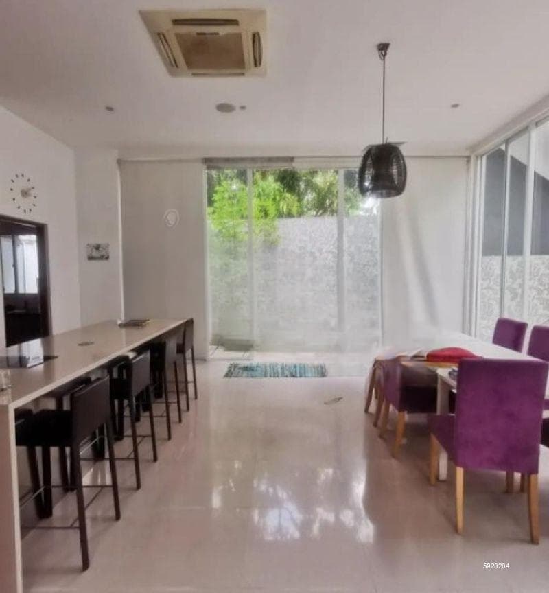 05 Bedroom Unfurnished 03 Storied House for Rent in Battaramulla (A2568)