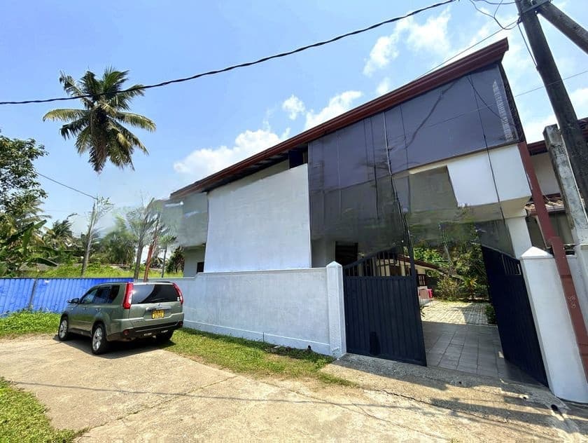 House From Bokundara Only 1 km to Town 120 Bus - Piliyandala