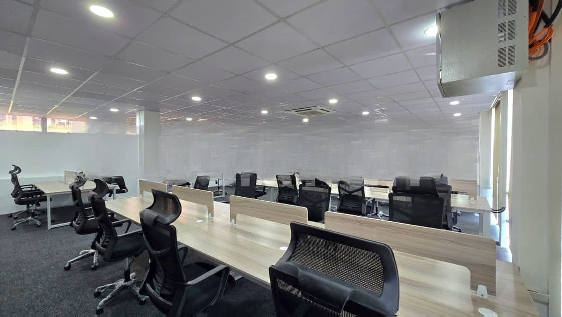 88-Seater Commercial Office Space for Rent in Col 0
