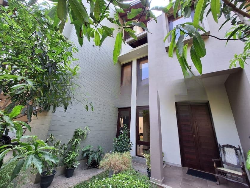 Luxury House for Sale in Colombo 5