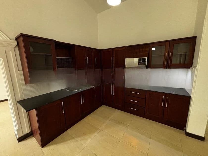 Up Stair House for Rent in Katubedda