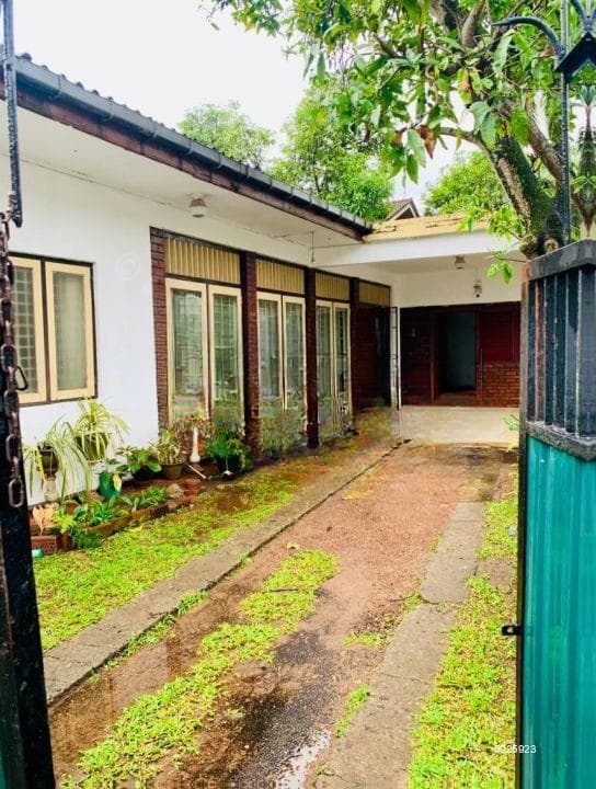 House with Annexe for Sale in Nugegoda